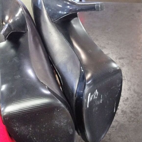 Marc Fisher heels - Picture 5 of 5